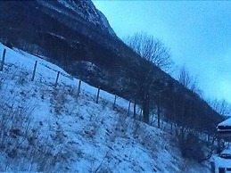 Visit Undredal