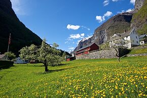 Visit Undredal