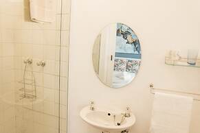 Rozendal Guest House