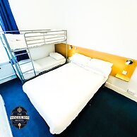 Sandhurst Hotel