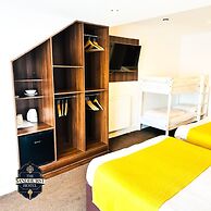Sandhurst Hotel