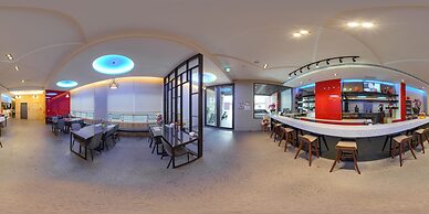 Travel Light Hotel