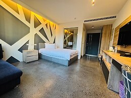 Travel Light Hotel