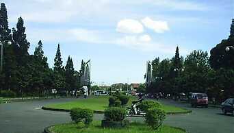 University Club Hotel UGM