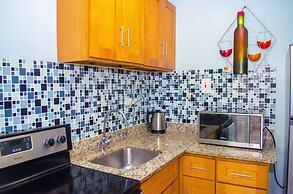 Kingston Guest Apt at Oakland