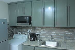 Kingston Guest Apt at Oakland