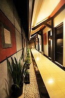 Puri Chorus Hotel