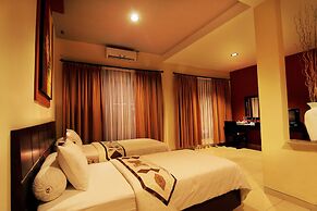 Puri Chorus Hotel