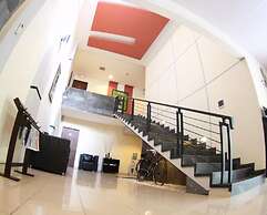 Puri Chorus Hotel