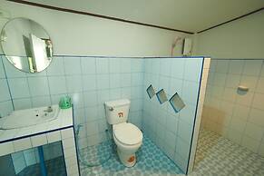 Baan Suanjarean Resort