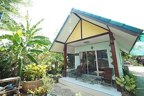 Baan Suanjarean Resort