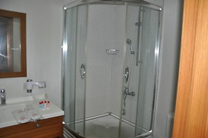 Dragos Island Hotel