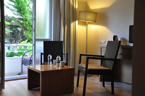 Dragos Island Hotel