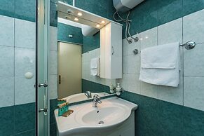 Apartments and Room Lora