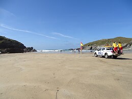 Tregurrian Villas