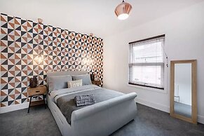 Cambridge House Luton - Inhabit Short Stays