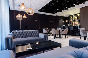 Grand Ascot Hotel