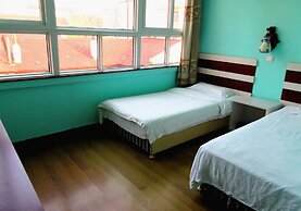 25 Four Seasons Youth Hostel