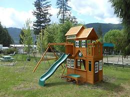 Totem Motel & Resort