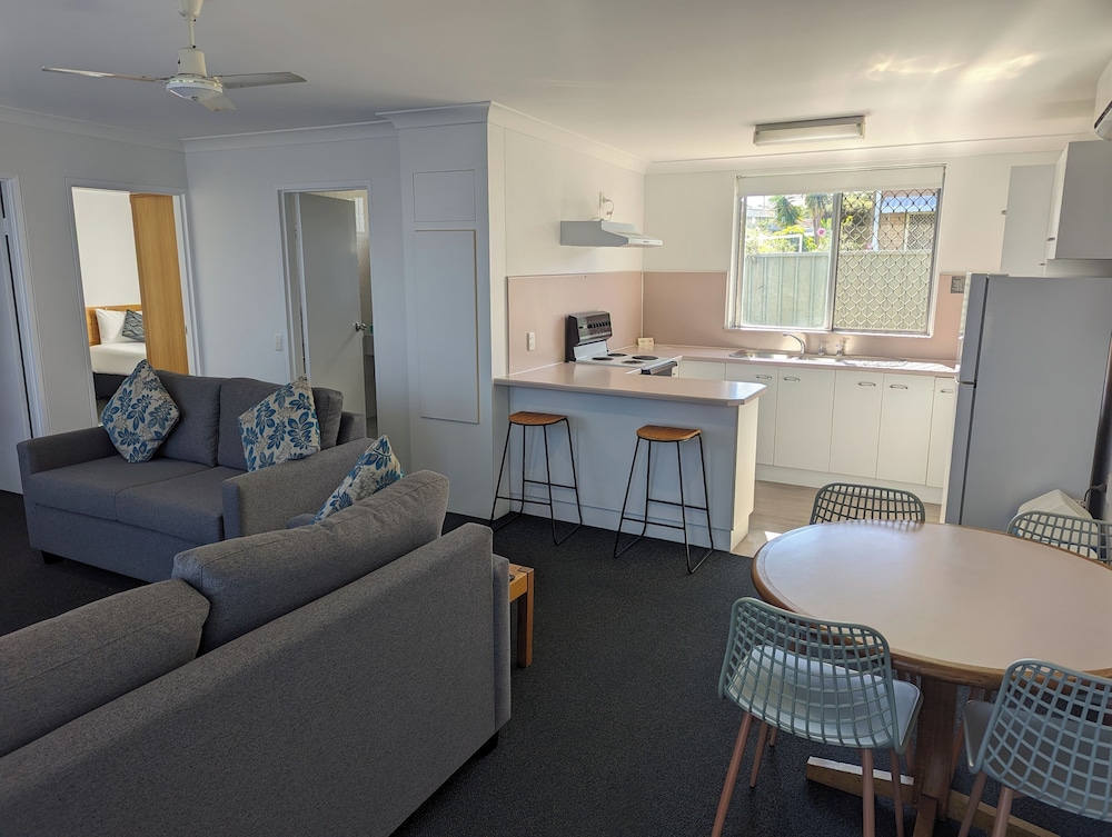 Haven Waters Motel & Apartments