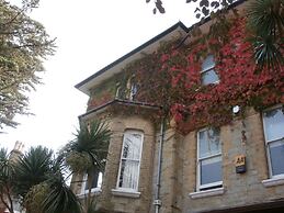 Eversley Hotel