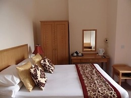 Eversley Hotel