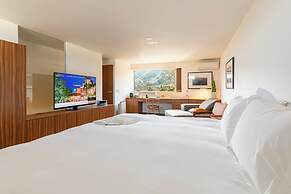 Resort Hotel Moanacoast