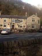 Ladybower Inn