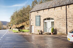 Ladybower Inn