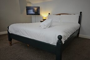 Ladybower Inn