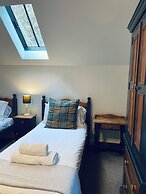 Ladybower Inn