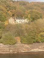 Ladybower Inn