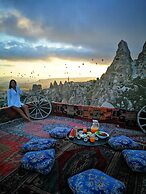 Hermes Cave Hotel