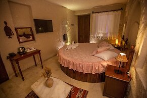 Hermes Cave Hotel