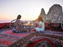 Hermes Cave Hotel