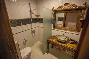 Hermes Cave Hotel