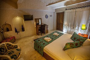 Hermes Cave Hotel