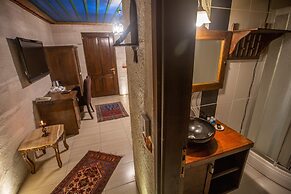 Hermes Cave Hotel