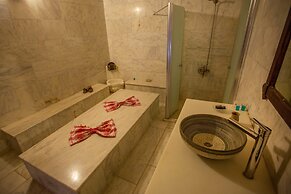 Hermes Cave Hotel