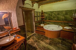 Hermes Cave Hotel