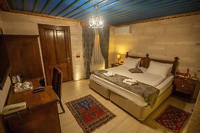Hermes Cave Hotel