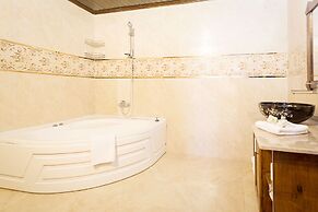 Hermes Cave Hotel