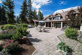 Retreat Wilderness Inn