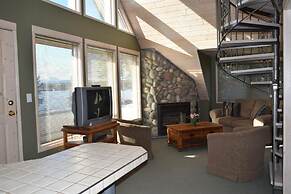 Retreat Wilderness Inn