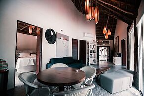 Hotel Paradise Suites