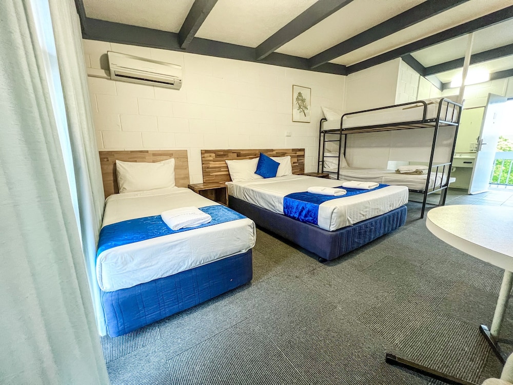 Snow Season Motor Inn