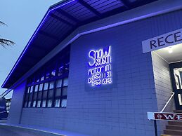 Snow Season Motor Inn