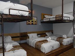 PI GRAND HOTEL