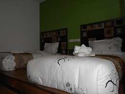 PI GRAND HOTEL