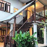 Baan Suan Amphawa